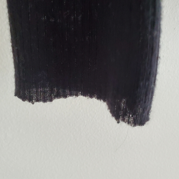 Thin black turtleneck - Picture 5 of 7